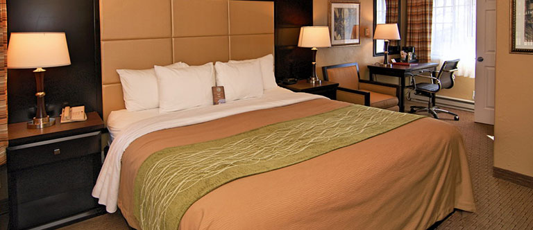 Non Smoking Queen Bed at Comfort Inn Carmel By The Sea, California